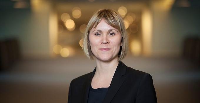 Porträtt av EU-parlamentarikern Linnéa Engström
