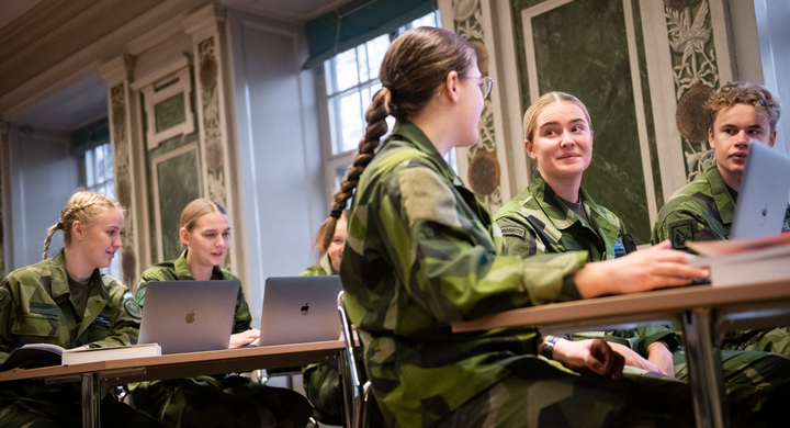 Cadetts in the classroom at Karlbergs castle.