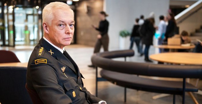 Joakim Paasikivi, överstelöjtnant och lärare i militär strategi.