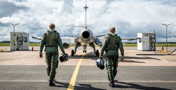 Natomedlemskapet ger Sverige en viktig militärstrategisk aktör i Östersjöregionen, menar Stefan Lundqvist. SA och Finland Samövning med amerikanska flygvapnet. Övningen genomfördes i svenskt luftrum med fokus på samverkan. USA är, tillsammans med Finland, Sveriges viktigaste samarbetspartners. Övningen stärker Sveriges försvarsförmåga samtidigt som samarbetet med USA utvecklas vilket är mycket viktigt om Sverige utsätts för ett väpnat angrepp.