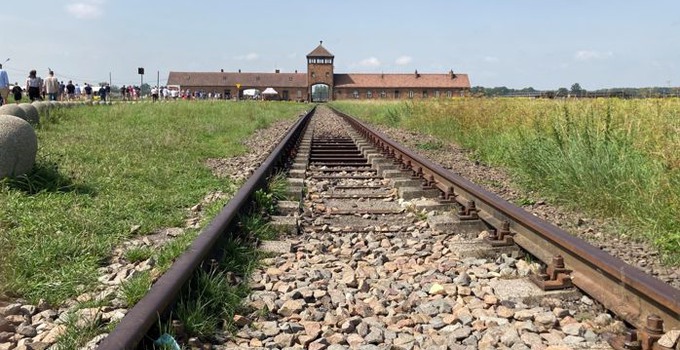 Järnväg fram till koncentrationslägret Auschwitz.z