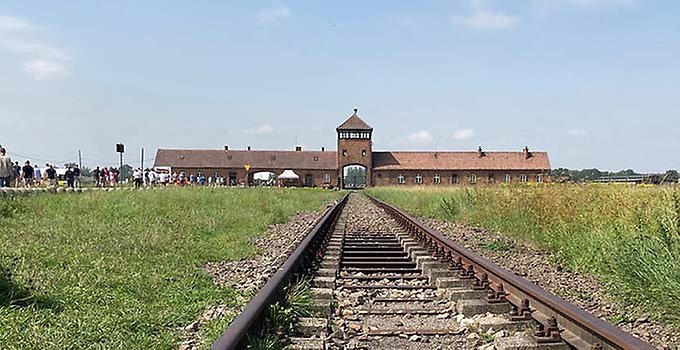 Järnväg fram till Auschwitz, Dödens port.