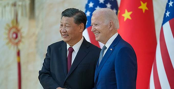 Xi Jinping och Biden på G20 november 2022.
